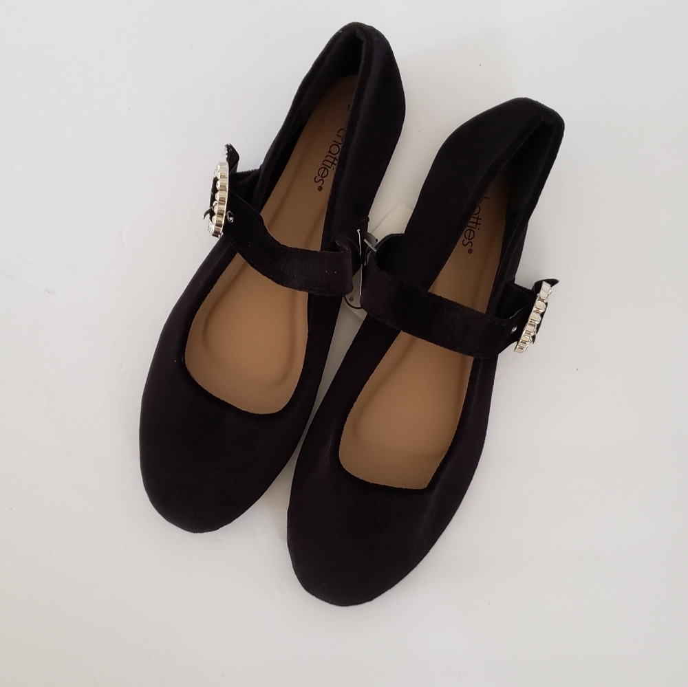 Chatties black velour flat shoes